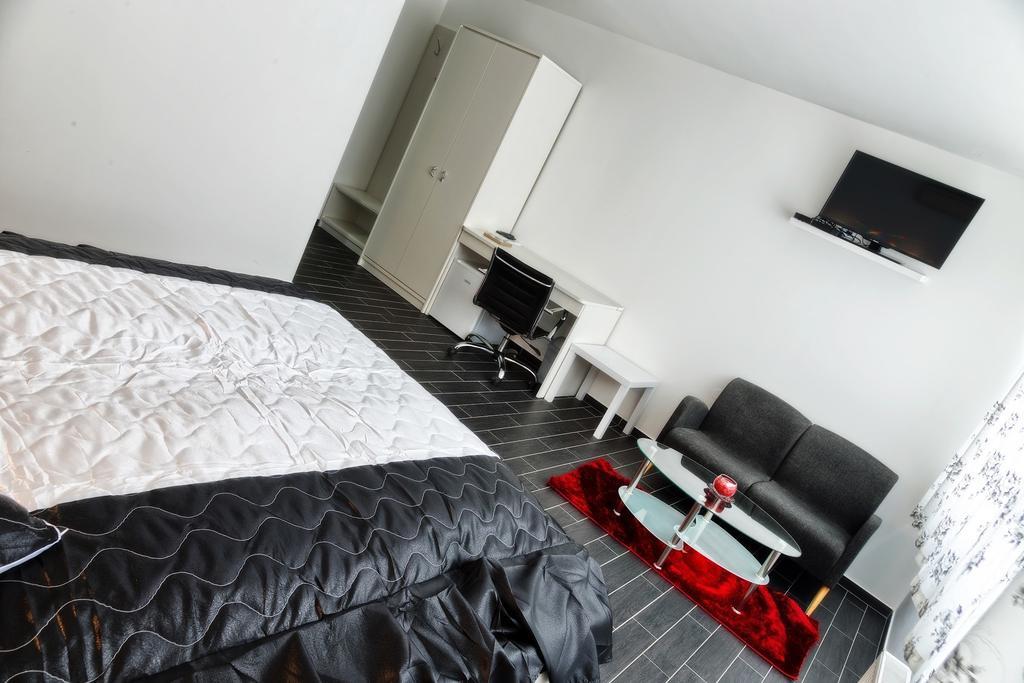 Gril Ranca Pod Pohorjem Hotel Maribor Bilik gambar