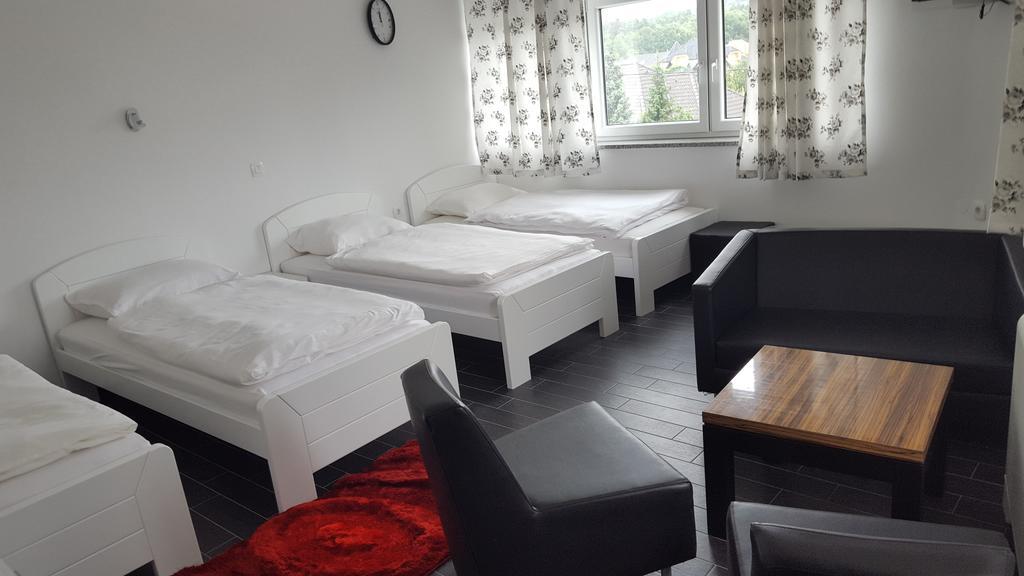 Gril Ranca Pod Pohorjem Hotel Maribor Bilik gambar